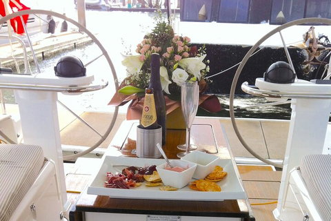 Sailing Curlew Escape On Moreton Bay - Tweed Heads Accommodation 1