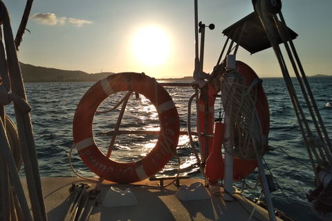 Townsville Small Group Early Morning Sailing Cruise Boat Tour Charter Hire - Tweed Heads Accommodation 0