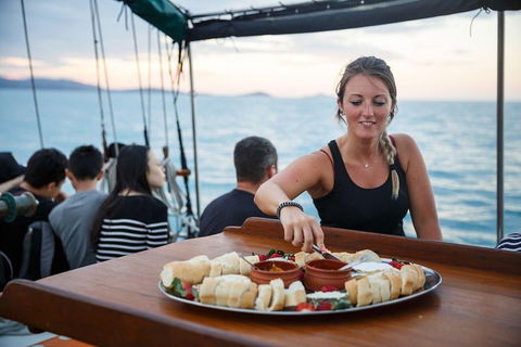 Fly & Sail Package (With Providence) - Tweed Heads Accommodation 0