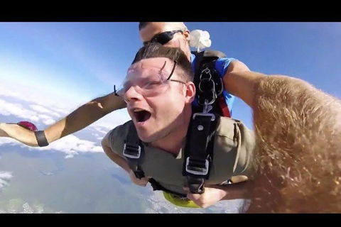 Reef And Rainforest Tandem Sky Dive In Cairns - Tweed Heads Accommodation 1