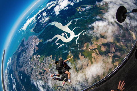 Reef And Rainforest Tandem Sky Dive In Cairns - Tweed Heads Accommodation 5