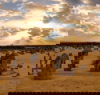 Pinnacle Desert Sunset and Night-time Stargazing Tour from Perth - Tweed Heads Accommodation
