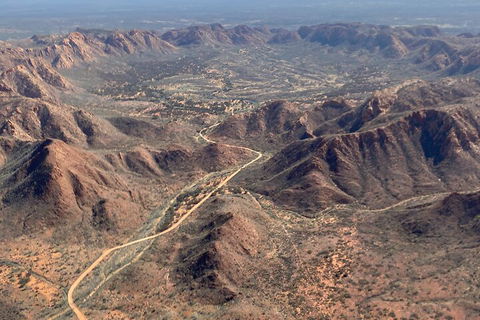 Scenic Flight: Gosses Bluff - Tweed Heads Accommodation 3