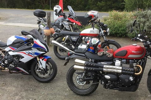 Triumph Street Scrambler 900cc - Tweed Heads Accommodation 4
